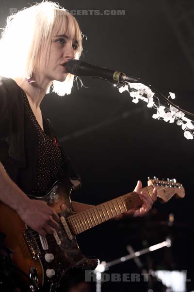 THE JOY FORMIDABLE - 2011-06-24 - PARIS - Hippodrome de Longchamp - Rhiannon Bryan